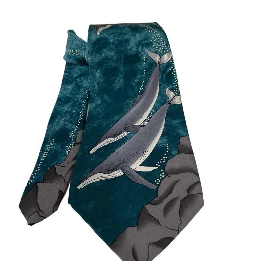 World Wildlife Fund Humpback whales 1Tie 100% silk Crep55 inches Design no. 134